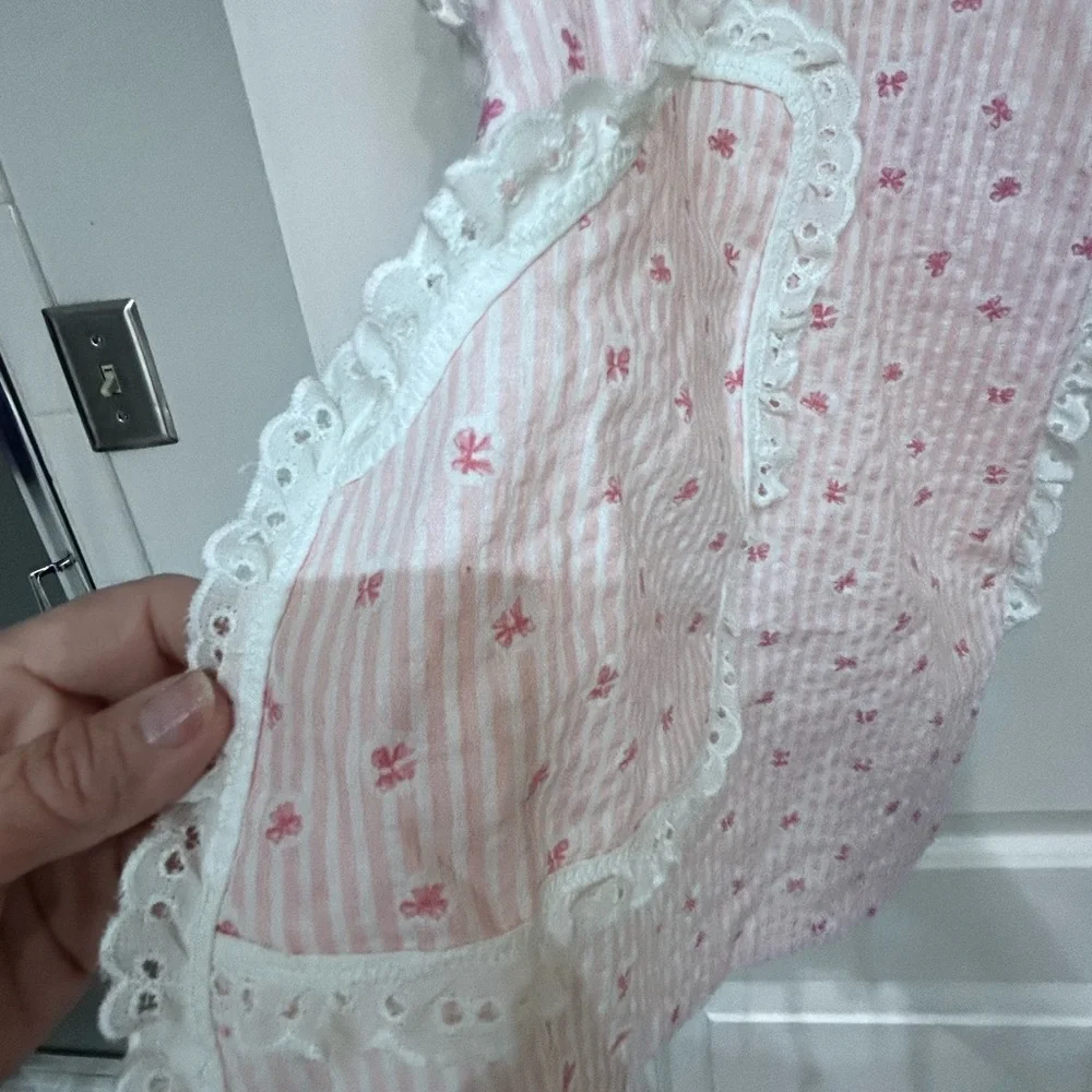 50%off w❤️ Handmade girls lacy EYELET ADORABLE  Apron  k005 EXCELLENT CONDITION